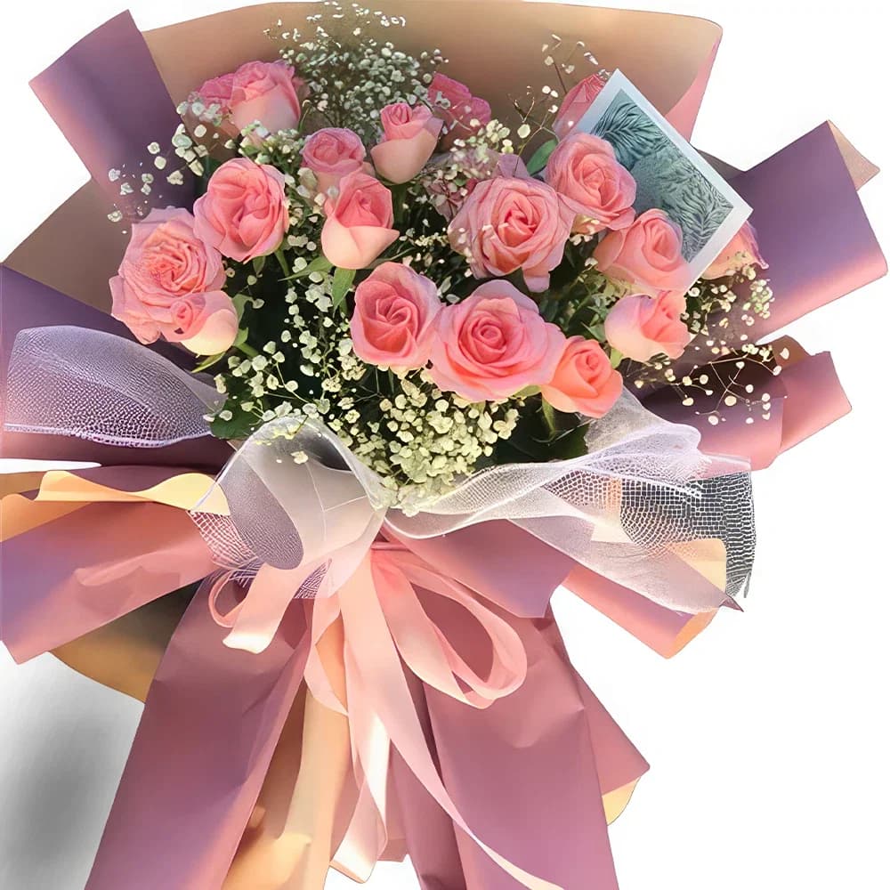 Delicado buquê de rosas cor de rosa com mosquitinhos de bebê